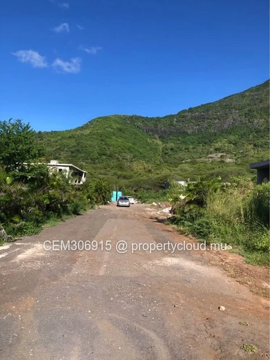 Residential Plots for Sale – Domaine St Louis, Pailles 