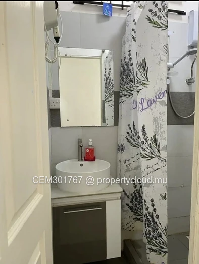 Tastefully furnished 3-bedroom ground floor apartment in the heart of Pereybere