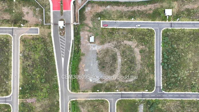 Residential Land for Sale – Lotissement Pierrefonds | 15.28 Perches 
