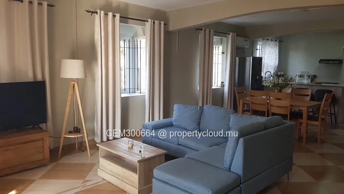  Furnished ground-floor apartment for rent – Trou aux Biches