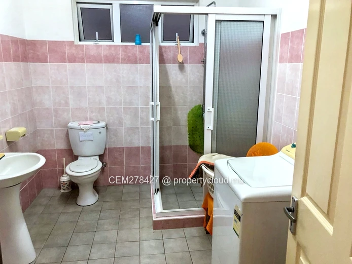 Sale of 3 Lots – House in Co-ownership + Fully Fenced Land in Cassis, Port louis