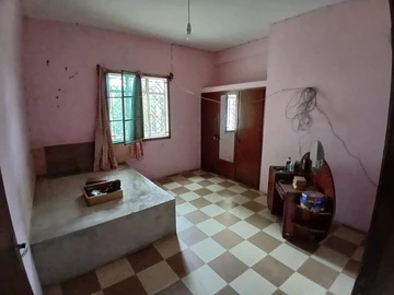 8 Bedroom House