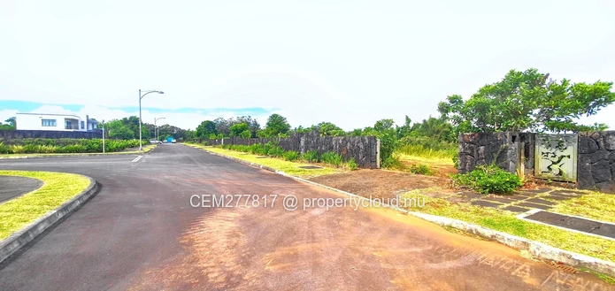 Land for sale in the gated morcellement of Aurea-Bois de Natte