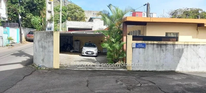 Affordable 5-Bedroom House for Sale in Rose Hill – Excellent Investment Opportunity