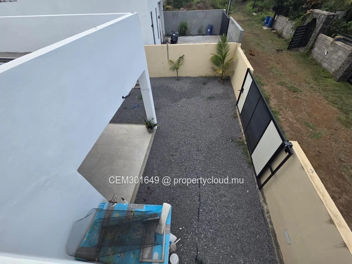Elegant & Modern 4-bedroom Villa for Sale in Grand Gaube