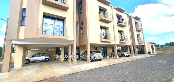 Modern 1-Bedroom Apartment With Scenic View In Vacoas-Carreau Laliane