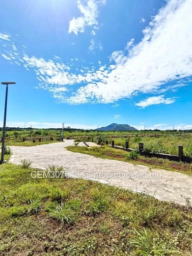 Residential Land for Sale – Oceanside, Flic en Flac | 8.92 Perches 