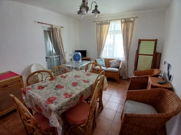 6 Bedroom Villa