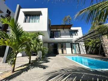 4 Bedroom Villa
