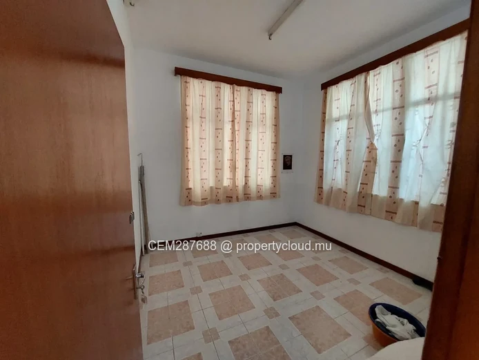 House For Sale In  ward 4 Port Louis 