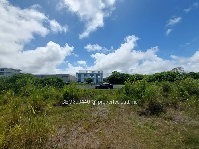 3 arpent 50 Commercial Land for Sale – Valentina, Phoenix