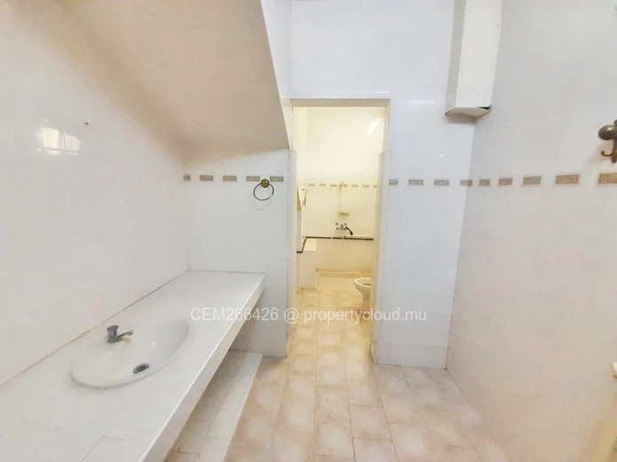 Spacious 4-Bedroom House For Sale In Prime Cap Malheureux