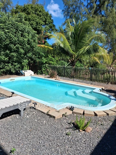 Beachfront Apartment for Rent – Flic en Flac | 2 Bedrooms 