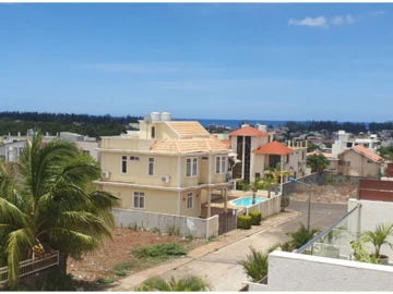8 Bedroom Villa