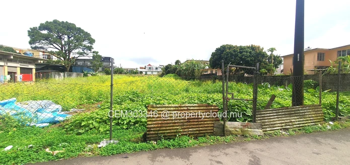 50 perches prime plot for sale in Quartier Militaire