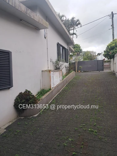 5 Bedrooms House for Sale – Curepipe