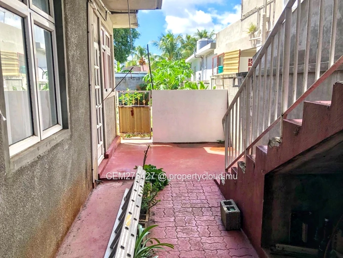 Sale of 3 Lots – House in Co-ownership + Fully Fenced Land in Cassis, Port louis