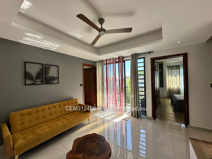 Exceptional Contemporary  4-bedroom Villa for sale in Grand-Baie — Vingt-Pieds