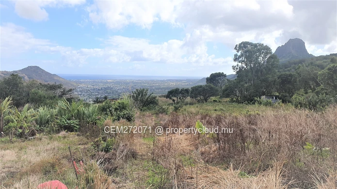 Terrain résidentiel de premier choix à vendre dans la Vallée des Prêtres, Nord - Vue sur la mer et les montagnes !