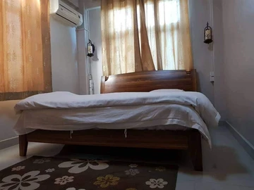 16 Bedroom Hotel