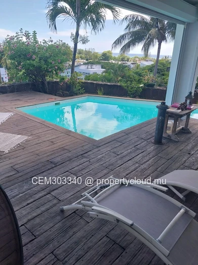 4-bedroom family villa with swimming pool for sale – Village des Pêcheurs, Rivière Noire