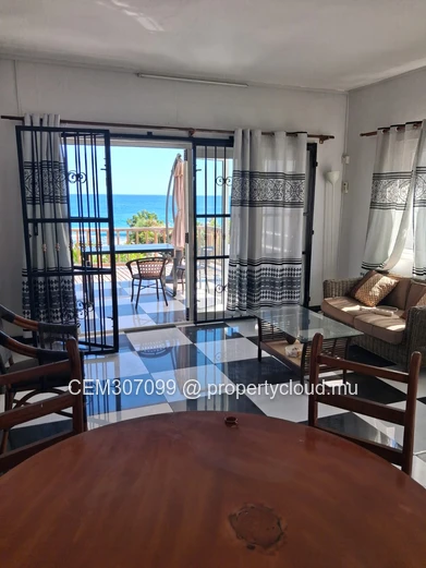 Beachfront Apartment for Rent – Flic en Flac | 2 Bedrooms 