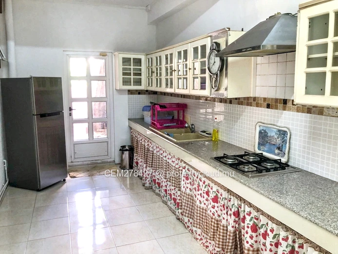 Sale of 3 Lots – House in Co-ownership + Fully Fenced Land in Cassis, Port louis