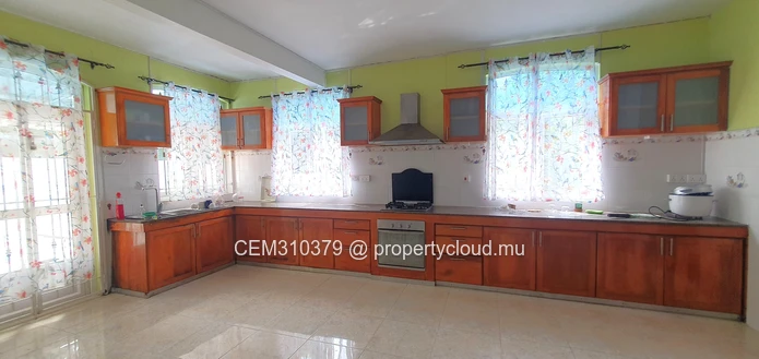 House for Sale – La Caverne, Vacoas 4 Bedrooms 