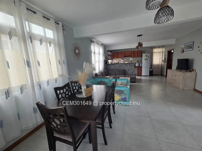 Elegant & Modern 4-bedroom Villa for Sale in Grand Gaube