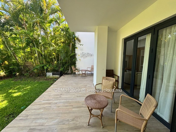 FOR SALE, Elegant Coastal Townhouse | Sea View | Accessible to Foreign Buyers