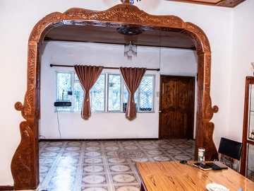 10 Bedroom House