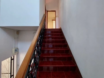 6 Bedroom House