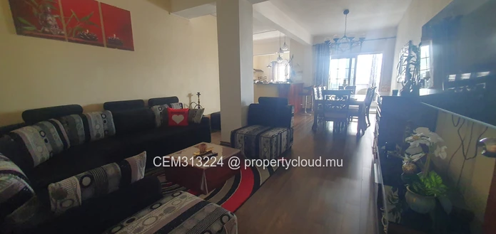 Semi-Furnished Apartment for Sale – Curepipe Town Centre 