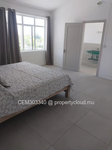 4-bedroom family villa with swimming pool for sale – Village des Pêcheurs, Rivière Noire