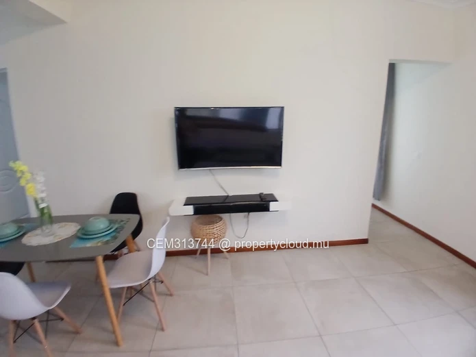  2 Chambres Appartement Meublé à Louer – Mont Choisy 