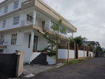 12 Bedroom Apartment