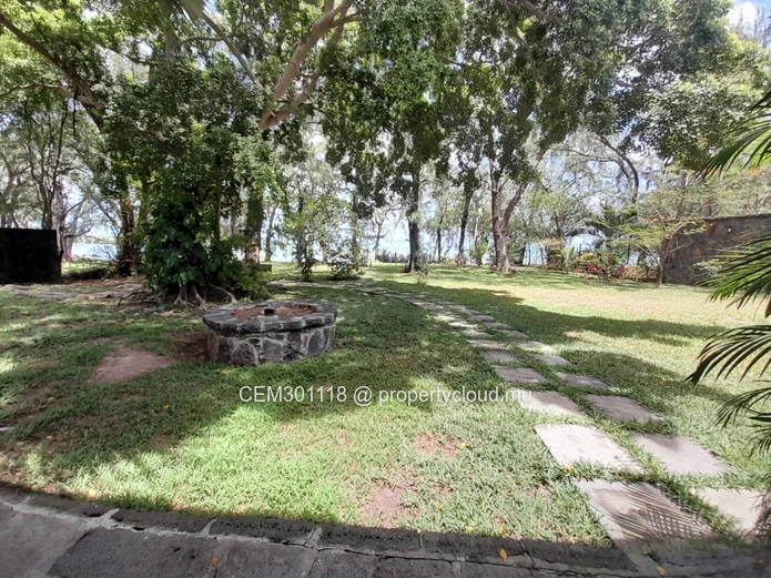 Beachfront Villa for sale in Butte à l’Herbe, Calodyne