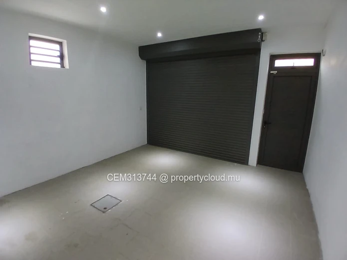  2 Chambres Appartement Meublé à Louer – Mont Choisy 