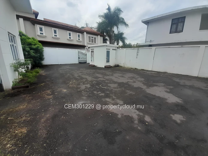 Furnished ground floor apartment for rent in Ebene – Morc Cybercity