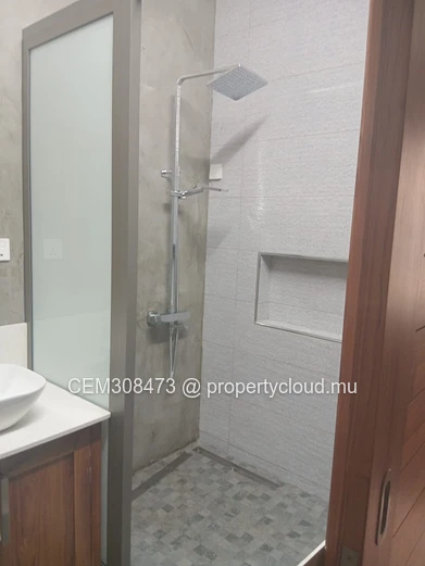 Modern 4-Bedroom Triplex for Rent in Flic en Flac