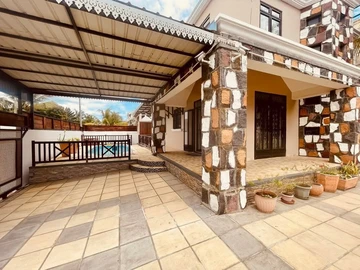 4 Bedroom Villa