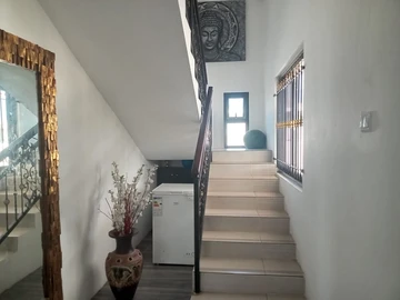 5 Bedroom Villa