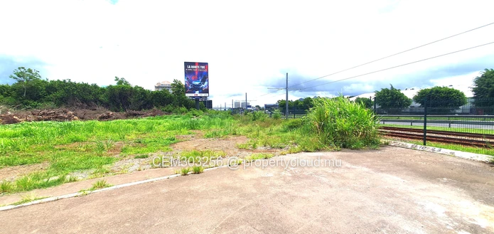 Terrain commercial à vendre – 44 Perches, Phoenix