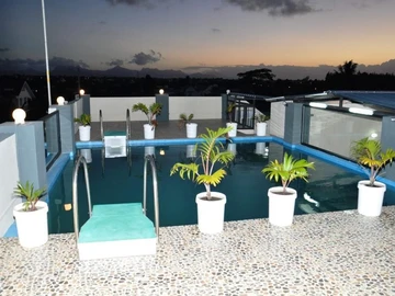 16 Bedroom Hotel