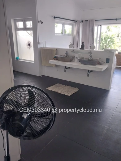 4-bedroom family villa with swimming pool for sale – Village des Pêcheurs, Rivière Noire