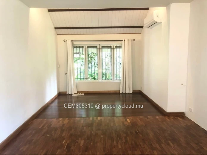 Elegant House for Rent in Floréal – Spacious Property in a Prime Residential Location