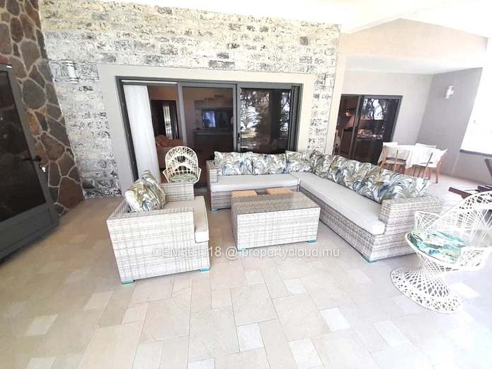 Beachfront Villa for sale in Butte à l’Herbe, Calodyne