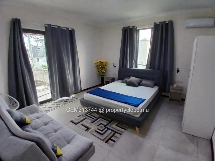  2 Chambres Appartement Meublé à Louer – Mont Choisy 