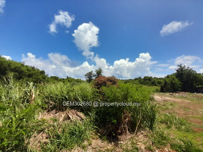 8.5 Perches Residential Land for Sale in Pereybere 