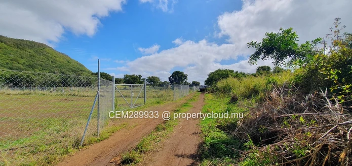 Freehold Residential Land For Sale – Sodnac 